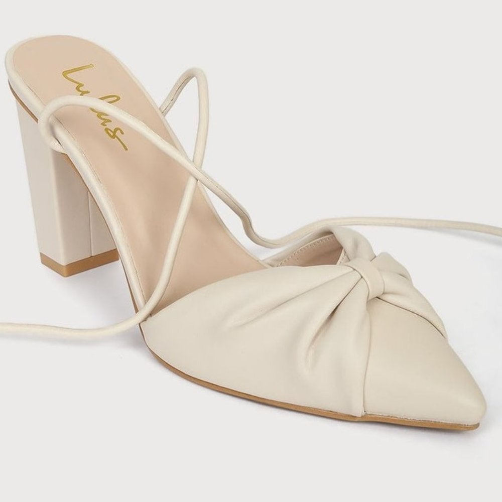 Lulus Cream Bow Pointed Block Heels sz 7
